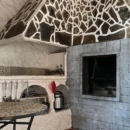 Casa Rustica Frente Al Teide Rustic House Facing Mount Teide Hébergement de vacances *