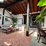 Casa Rustica Frente Al Teide Rustic House Facing Mount Teide Ferienhaus *