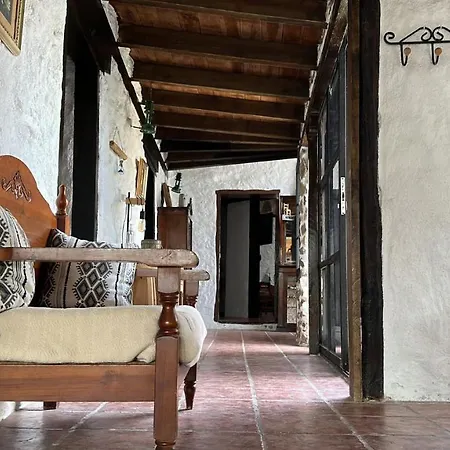 Semesterbostad Casa Rustica Frente Al Teide Rustic House Facing Mount Teide El Tanque