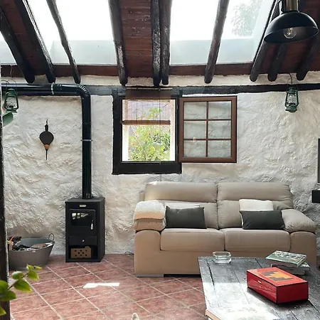 Casa Rustica Frente Al Teide Rustic House Facing Mount Teide El Tanque