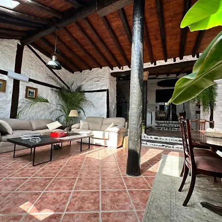 Casa Rustica Frente Al Teide Rustic House Facing Mount Teide Σπίτι διακοπών *