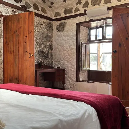 Casa Rustica Frente Al Teide Rustic House Facing Mount Teide Semesterbostad *